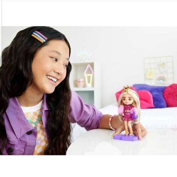 2 Mattel - Barbie Extra Mini Doll with Gold Crown [New Toy] - Picture 14 of 14